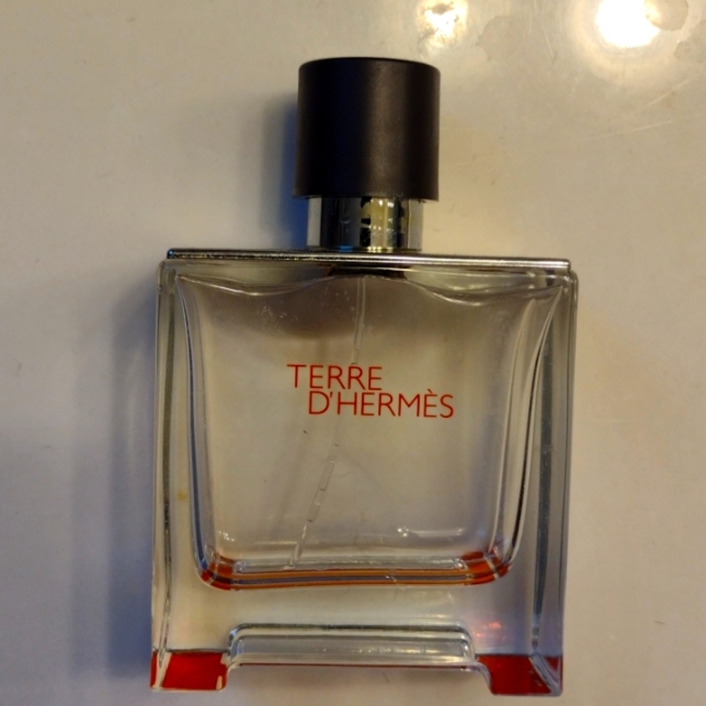 TERRE D'HERMèS collectors cologne bottle.